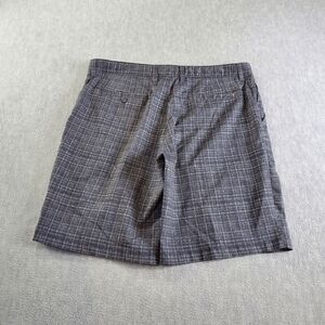 Greg Norman Shorts Mens 34 Gray Plaid Bermuda Casual Flat Front Slim Fit Outdoor